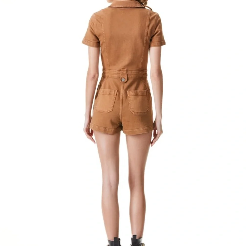 Alice + Olivia camel short sleeve denim jumpsuit with pockets #jumpsuit #denim. - Picture 4 of 4